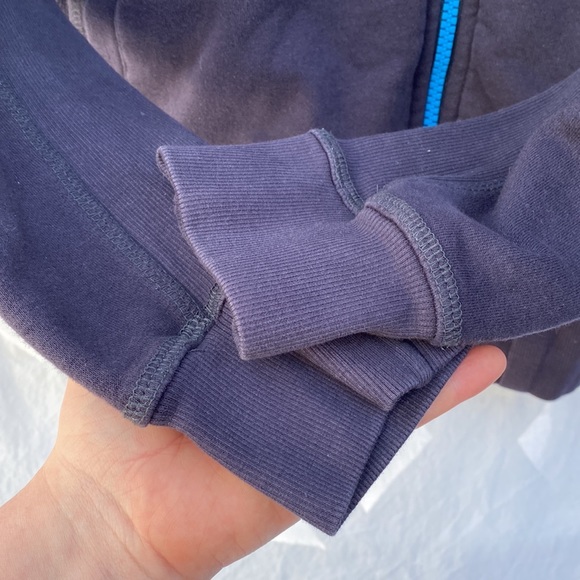 Stormtech Hooded Sweater - Picture 5 of 10